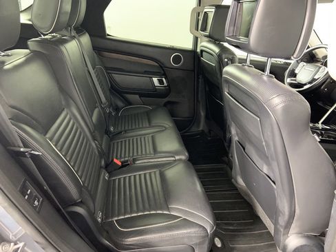 Used 2017 Land Rover Discovery HSE Luxury image 19