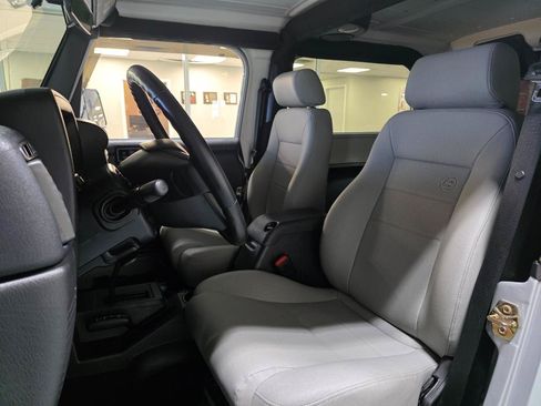 Used 2006 Jeep Wrangler Unlimited AWD/4WD image 15
