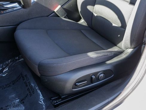 Used 2023 Chevrolet Malibu LT FWD image 17