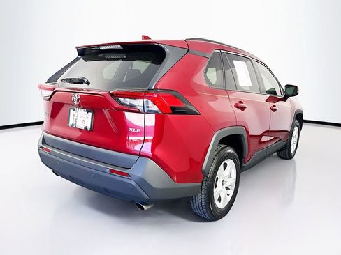 Used 2021 Toyota RAV4 XLE image 10