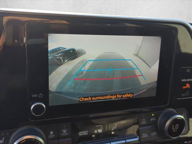 Used 2023 Toyota Highlander XLE FWD image 18