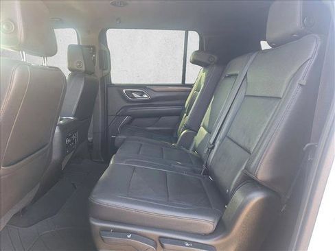 Used 2021 Chevrolet Suburban LT image 15