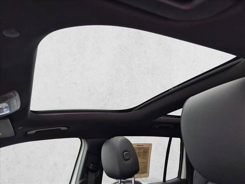 Certified 2023 Mercedes-Benz GLB 250 4MATIC image 16
