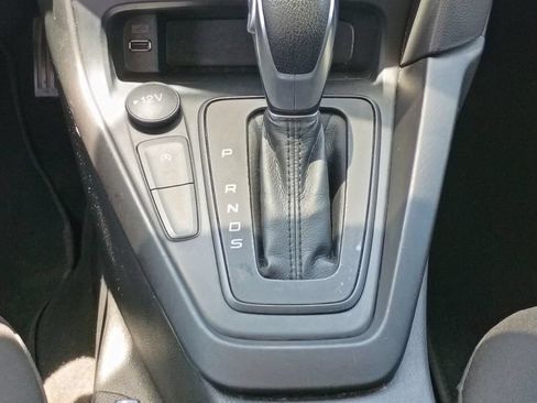 Used 2018 Ford Focus SE FWD image 21