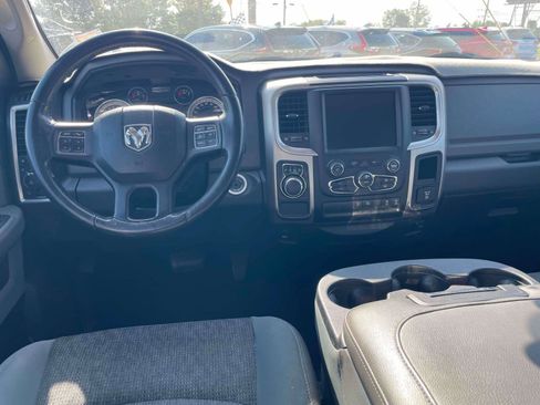 Used 2017 RAM 1500 Big Horn RWD image 16