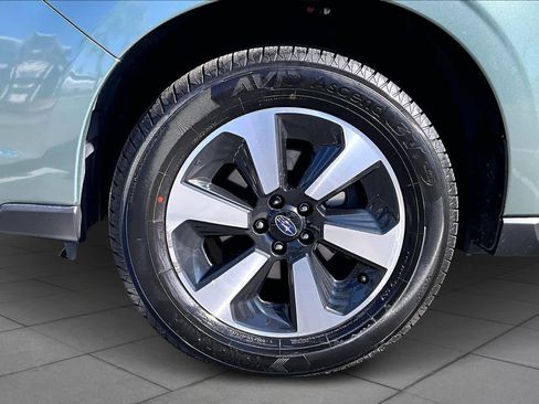 Used 2017 Subaru Forester 2.5i w/ Alloy Wheel Package image 11