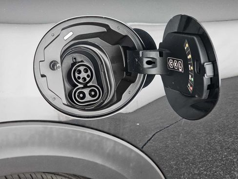 Used 2024 MINI Cooper SE FWD image 28