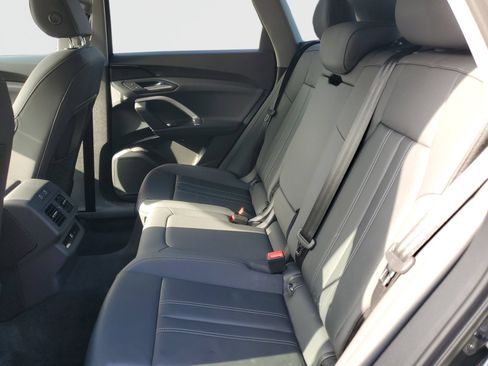 Used 2025 Audi Q5 Premium w/ Convenience Package AWD/4WD image 14