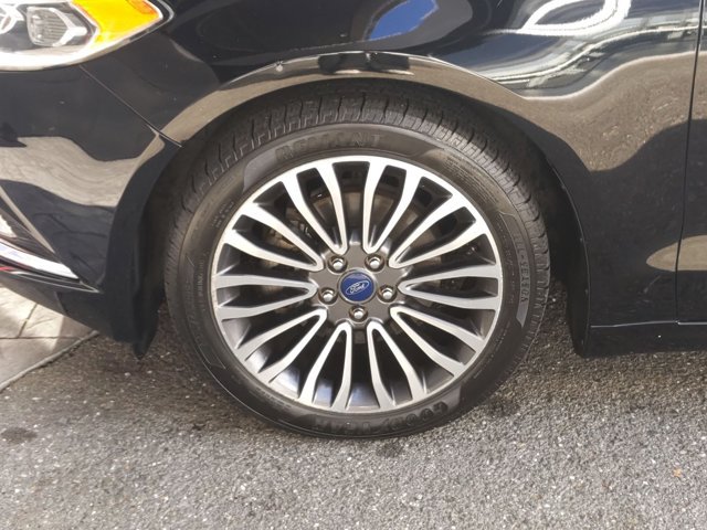Used 2017 Ford Fusion Titanium FWD image 23