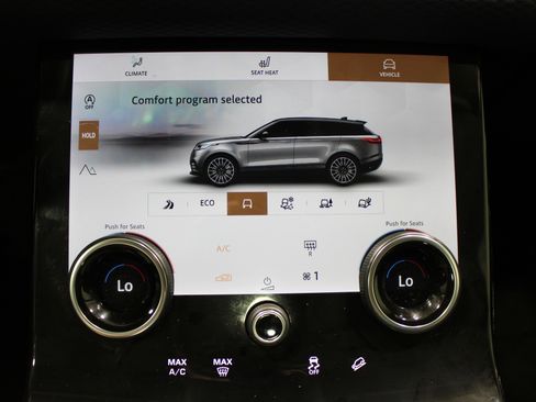 Used 2021 Land Rover Range Rover Velar S AWD/4WD image 16