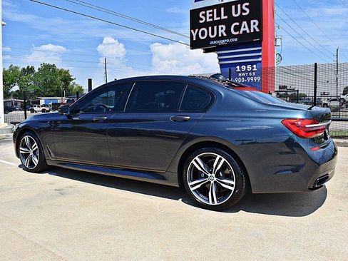 Used 2019 BMW 740i w/ Executive Package RWD image 9