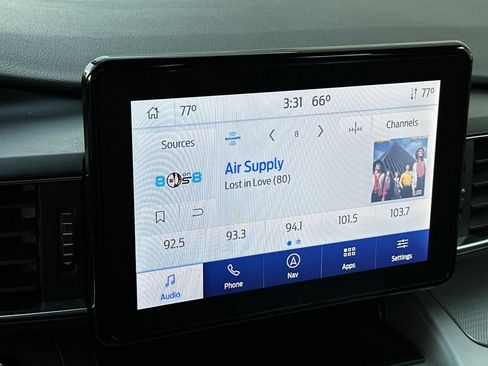 Certified 2022 Ford Explorer XLT w/ Equipment Group 202A image 18