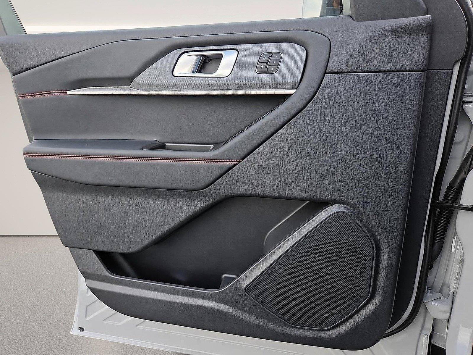 New 2027 Ford Explorer ST-Line w/ Premium Package RWD image 16