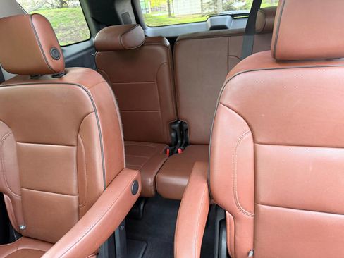Used 2018 Chevrolet Traverse High Country AWD/4WD image 30