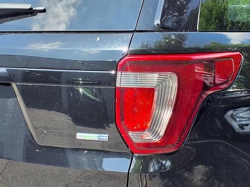 Used 2017 Ford Explorer Sport AWD/4WD image 7