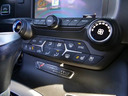 Used 2014 Chevrolet Corvette Convertible 2LT / 6.2L V8 / Pe w/ 2LT Preferred Equipment Group image 13