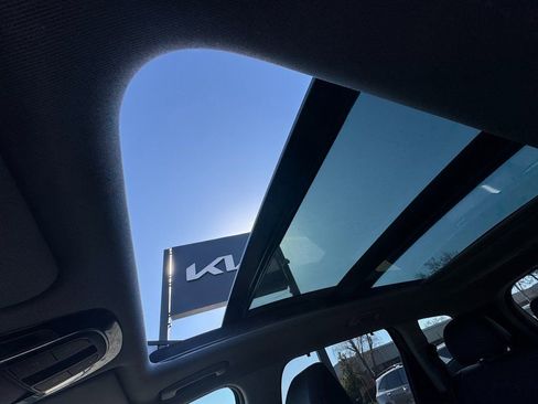 Used 2023 Hyundai Santa Fe Limited image 19