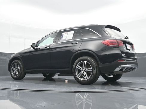 Used 2020 Mercedes-Benz GLC 300 4MATIC w/ Premium Package image 19