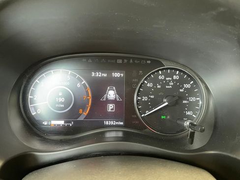 Certified 2024 Nissan Kicks SV FWD image 6