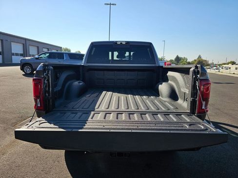 New 2026 RAM 2500 Laramie AWD/4WD image 30