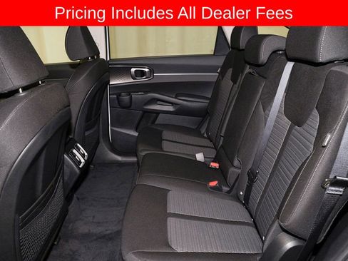 Certified 2025 Kia Sorento LX FWD image 7