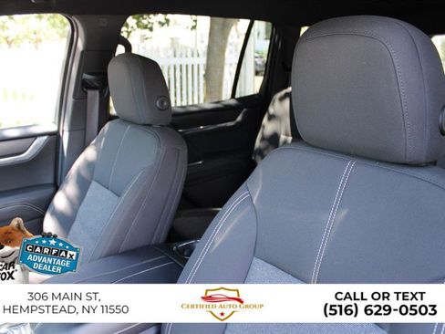 Used 2025 GMC Acadia Elevation FWD image 9