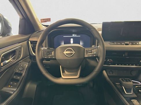 New 2026 Nissan Rogue Platinum AWD/4WD image 13