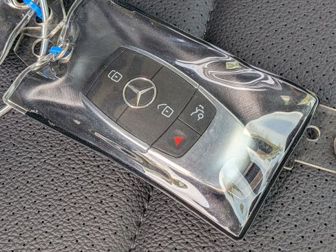 Certified 2024 Mercedes-Benz GLE 350 4MATIC w/ Winter Package image 38