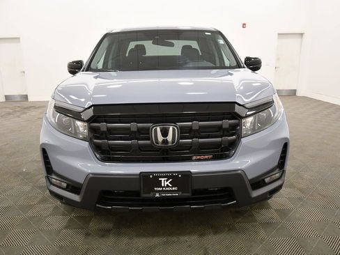 Used 2025 Honda Ridgeline Sport image 11