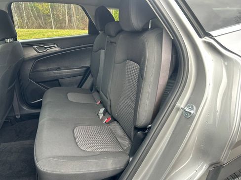 Used 2023 Kia Sportage LX image 27