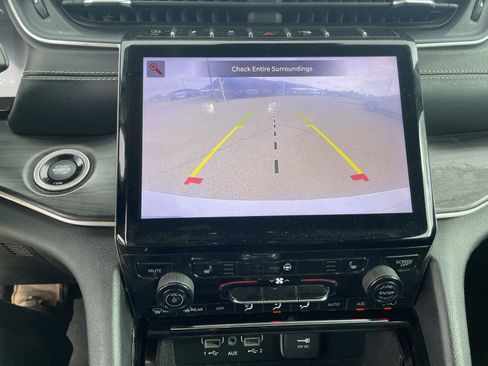 Used 2021 Jeep Grand Cherokee L Limited image 20