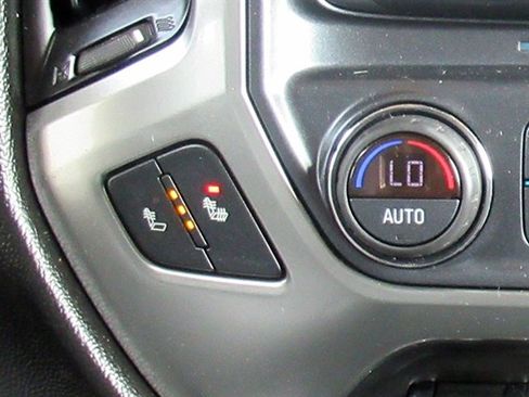 Used 2018 Chevrolet Silverado 1500 LT w/ All Star Edition AWD/4WD image 28