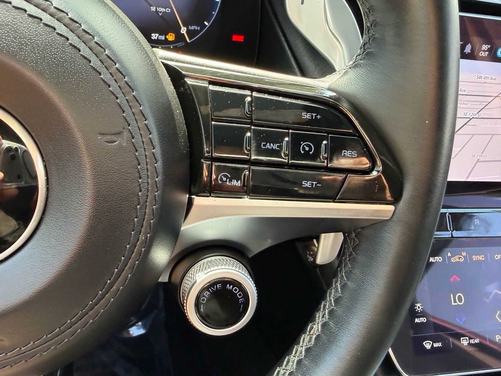 Used 2023 Maserati Grecale GT AWD/4WD image 30