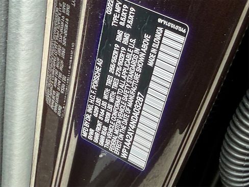 Used 2022 Porsche Cayenne image 19