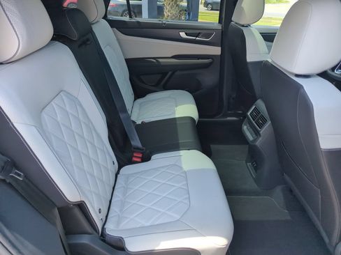 Used 2026 Volkswagen Atlas Cross Sport SEL Premium R-Line AWD/4WD image 34