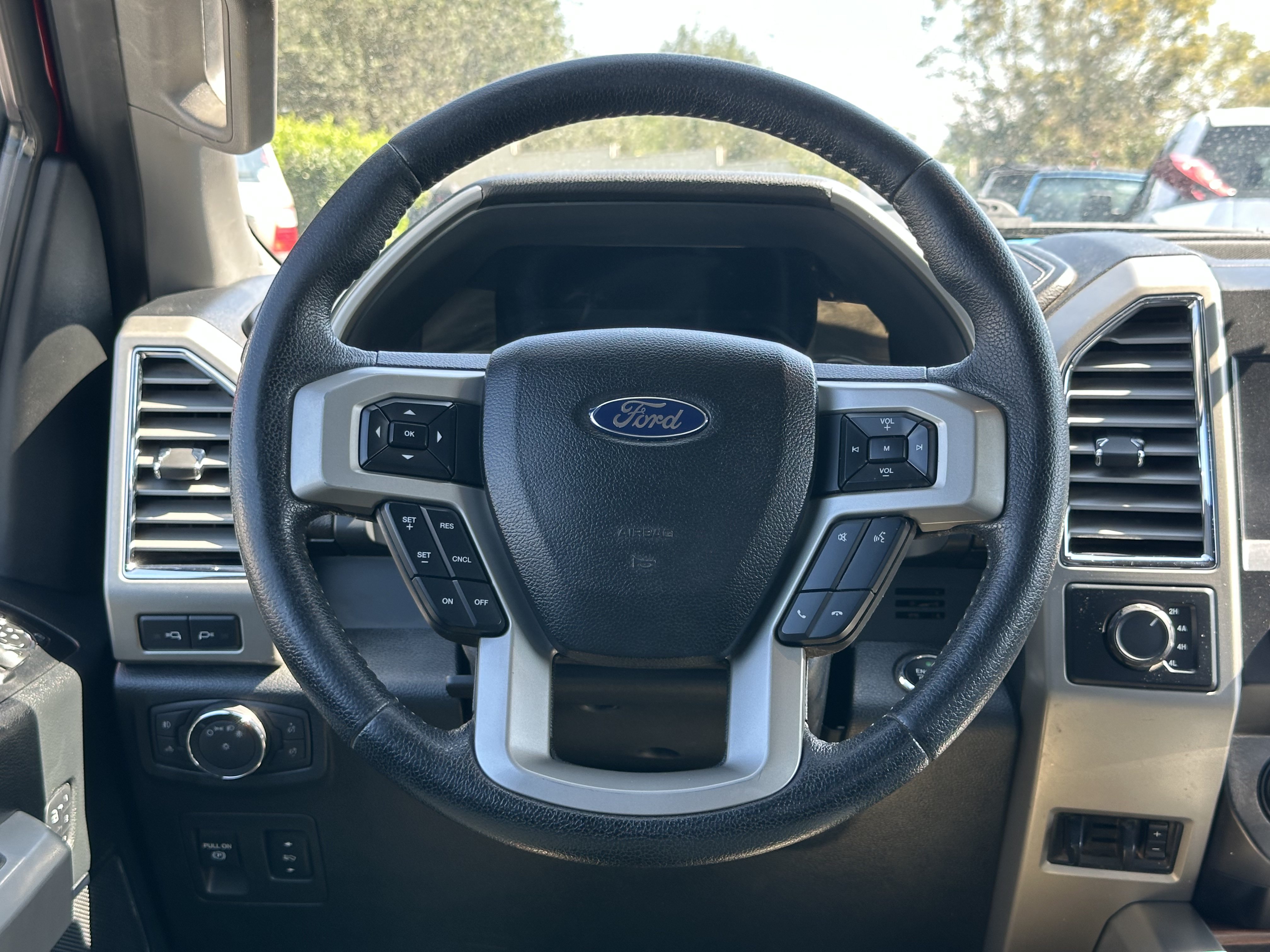 Used 2015 Ford F150 Lariat w/ Equipment Group 501A Mid AWD/4WD image 17