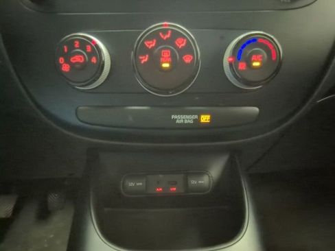 Used 2014 Kia Soul FWD image 16