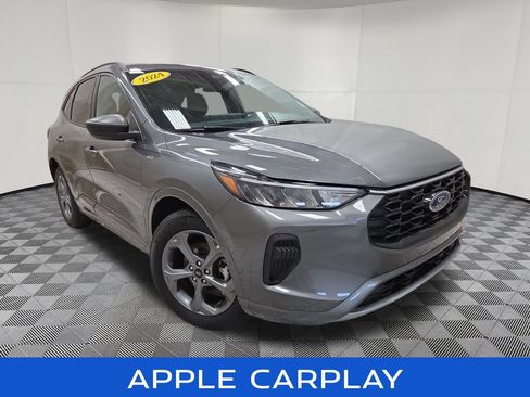 Used 2024 Ford Escape ST-Line w/ Tech Pack #1 FWD image 3
