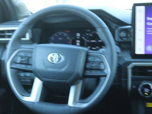Certified 2025 Toyota Tacoma Limited AWD/4WD image 12