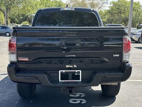 Used 2023 Toyota Tacoma TRD Off-Road w/ Technology Package image 4