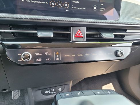 Used 2025 Kia EV6 Wind RWD image 18