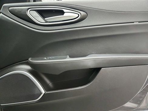 Used 2018 Alfa Romeo Giulia AWD image 27