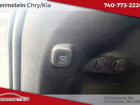 Used 2022 Jeep Cherokee Trailhawk w/ Premium Leather Package image 25