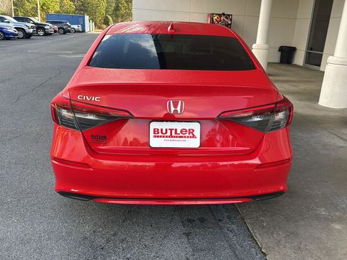 Used 2022 Honda Civic EX image 4