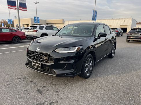 New 2026 Honda HR-V LX image 2