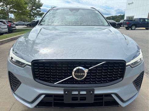 Used 2025 Volvo XC60 B5 Plus w/ Protection Package Premier AWD/4WD image 5