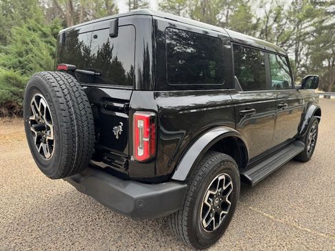 Used 2025 Ford Bronco Outer Banks image 5