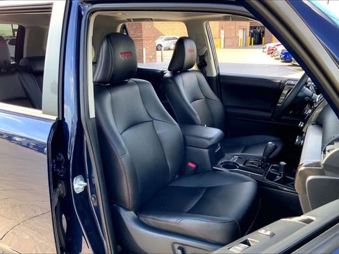Used 2021 Toyota 4Runner Venture w/ Moonroof Package image 9