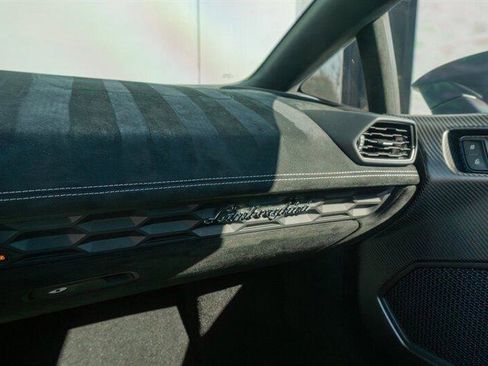 Used 2021 Lamborghini Huracan STO image 15
