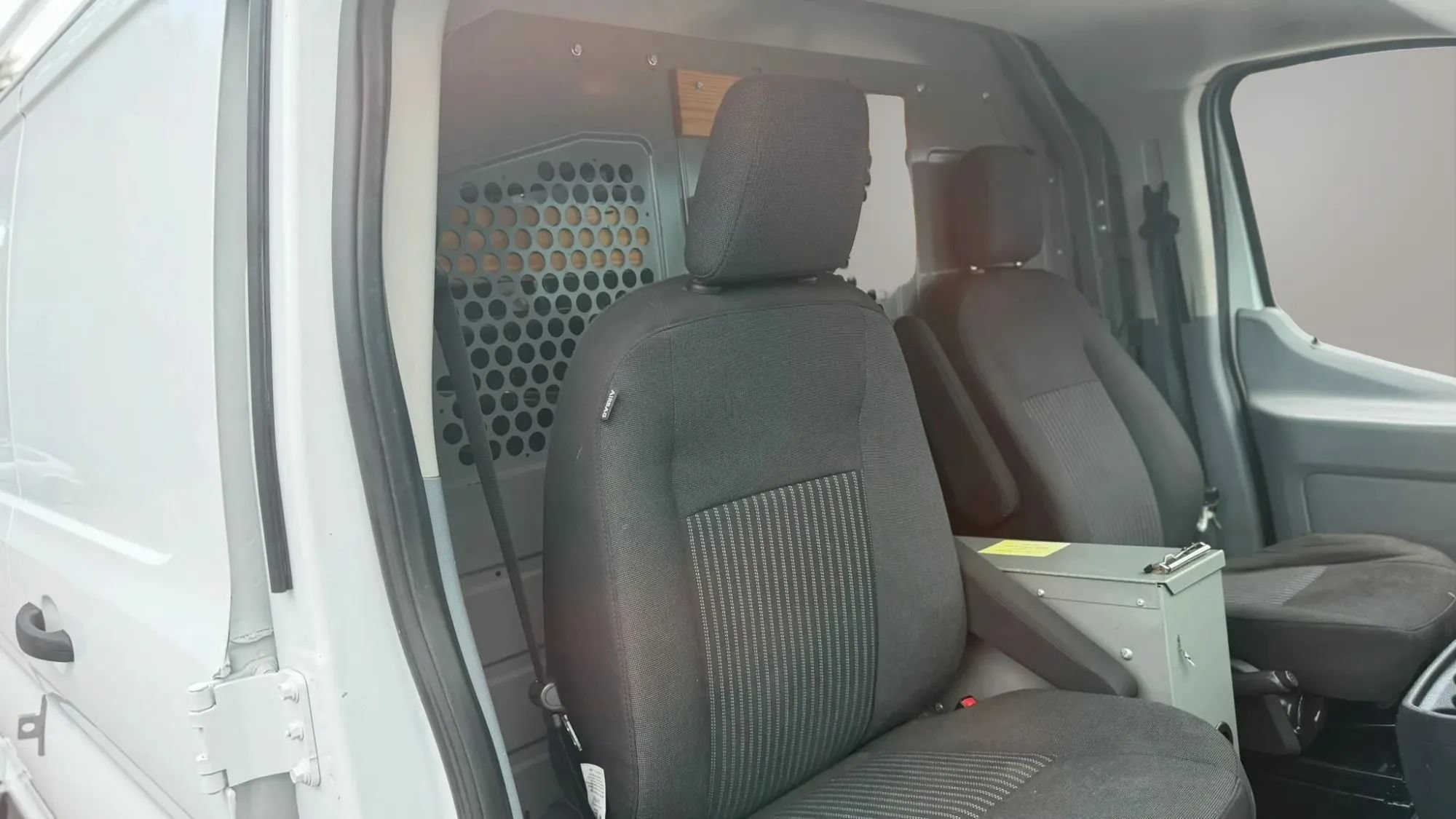 Used 2019 Ford Transit 150 130 Low Roof RWD image 15